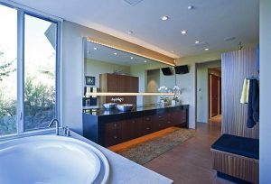 Awesome bathroom Design with Wonderful View in Arizona