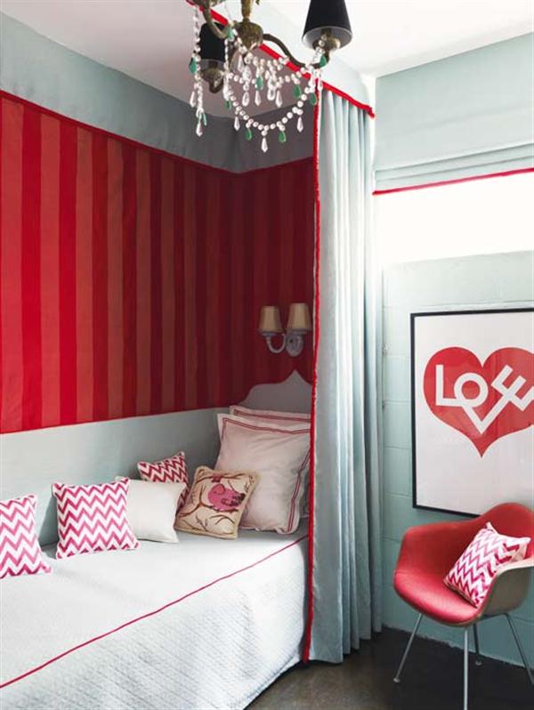 Beautiful red cozy corner Decoration Ideas