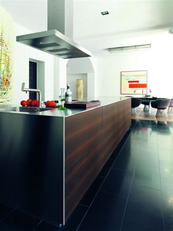 Contemporary and Stylish dark Kitchen Design by Bulthaup