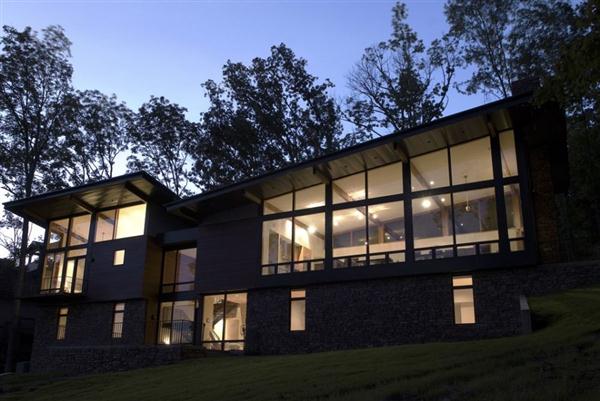Awesome Wurzburg Lakehouse Design at night view