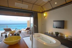 Cozy Lily Resort in Maldives bathtubs