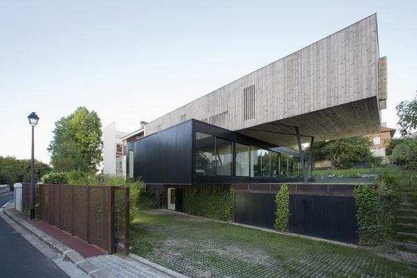 Creative and Beautiful Home Design Inspiration for uneven ground frontside view