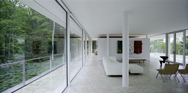 Wonderful White Villa interior Design in New York