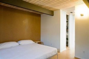 simply bedroom Design at home that Maximize Natural Lighting