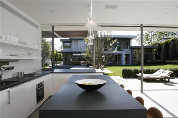 Elegance kitchen Design in Los Angeles California