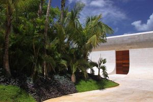 Futuristic White Beach Home in Dominican Republic yard