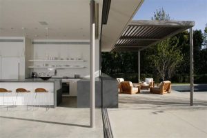 bright terrace Design in Los Angeles California