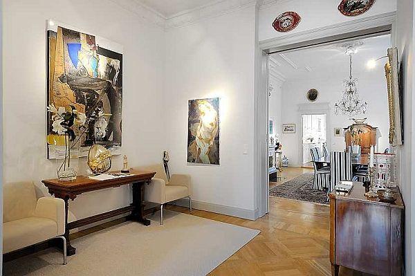 traditional Apartment Design with artistic decoration in Stockholm