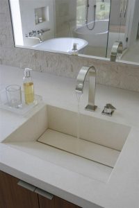 unique and elegance bathroom Design in California